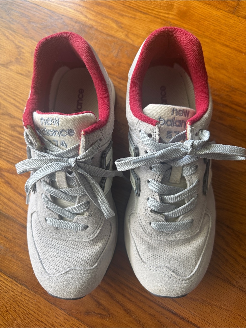 New Balance Light Gray Sneakers with Burgundy Lining